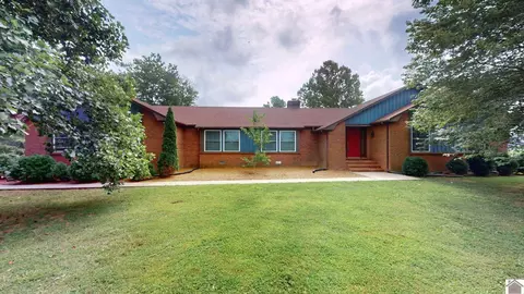 3028 Rayburn Rd, Murray, KY 42071
