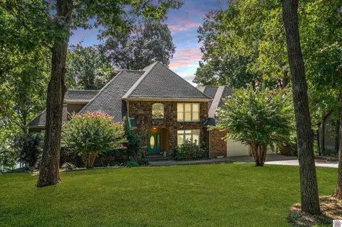 100 Bayshore Dr, New Concord, KY 42076