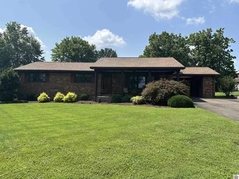 804 14th, Benton, KY 42025