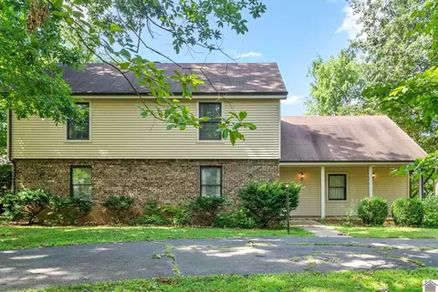 119 S Sunset Cir, Hopkinsville, KY 42240