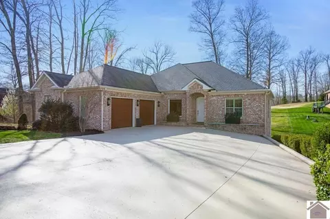 392 Tomahawk Blvd, Cadiz, KY 42211