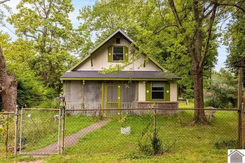 1942 Hendricks St, Paducah, KY 42003