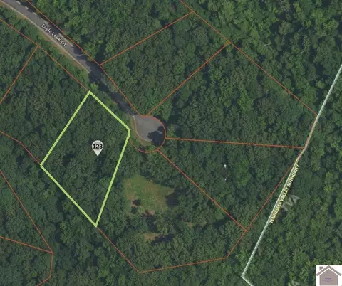 123 Eagle Look Ln, Murray, KY 42071