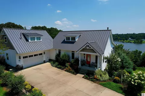 933 Cantrell Rd, Eddyville, KY 42038