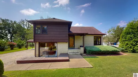 1311 Story Ave, Murray, KY 42071