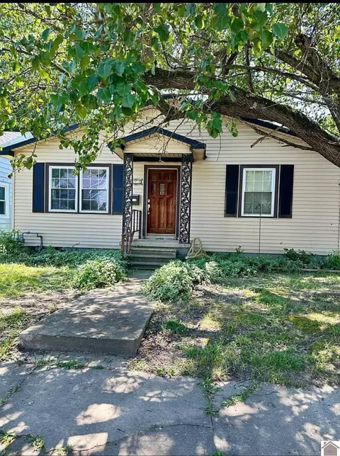 242 Ashbrook, Paducah, KY 42003