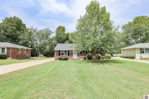 322 Longview Dr, Paducah, KY 42001