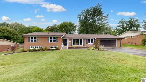 185 Fairview Dr, Paducah, KY 42001