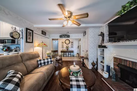 200 E 18th St, Benton, KY 42025 photo 5