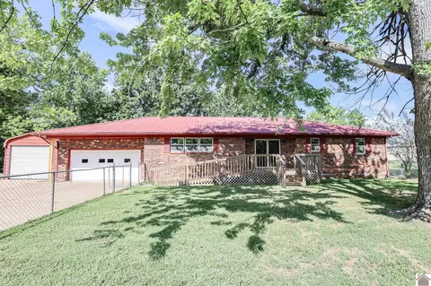 111 Cold Springs Rd, Paducah, KY 42003