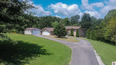 941 Autumn Ln, Gilbertsville, KY 42044