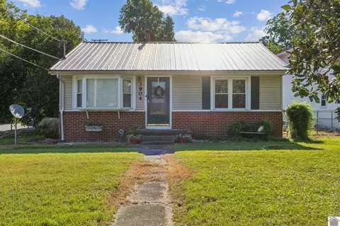 3904 Schneidman Rd, Paducah, KY 42003