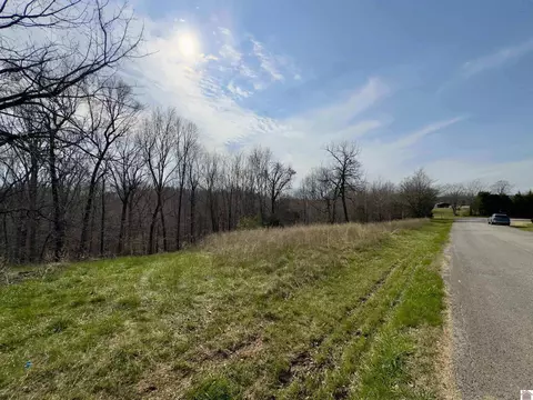 00 Sun Hill Cir 26 27, Cadiz, KY 42211