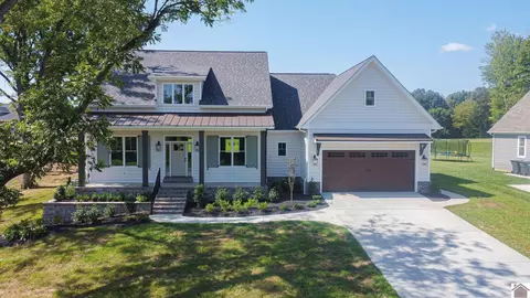 141 Saddle Creek Dr, Paducah, KY 42001