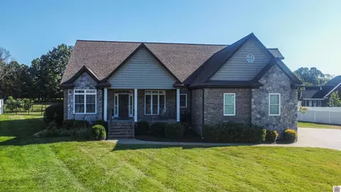 1618 Eagle Cv, Paducah, KY 42001