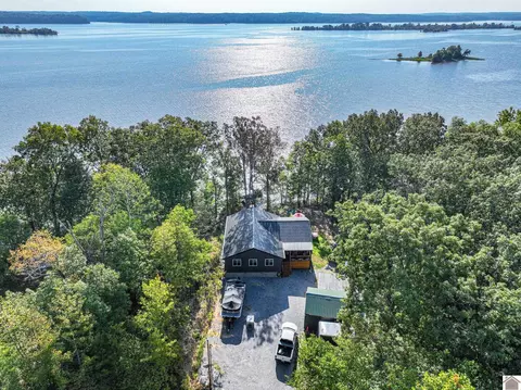 114 Bailey Shore Dr, New Concord, KY 42076