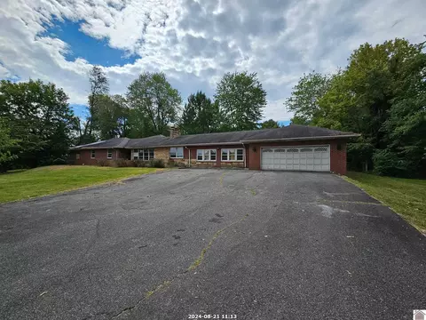 4010 Pecan Dr, Paducah, KY 42001