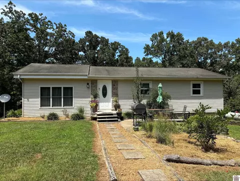 635 Bandarra Ln, Murray, KY 42071