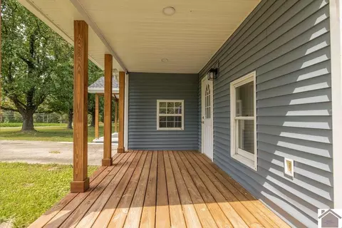 866 N Sutton Ln, Mayfield, KY 42066 photo 7