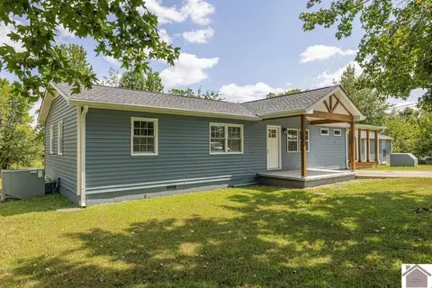 866 N Sutton Ln, Mayfield, KY 42066 photo 2