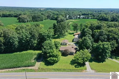 8479 State Route 94, Farmington, KY 42040