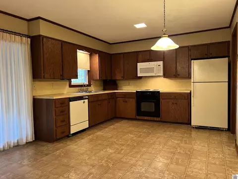 822 S 9th St, Murray, KY 42071 photo 10