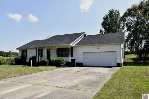 49 Campbell Ln, Marion, KY 42064