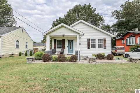 3283 Harrison St, Paducah, KY 42001