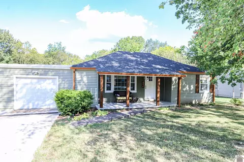 705 Pine St, Benton, KY 42025