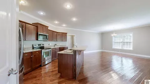 2247 Mitchell Dr, Murray, KY 42071 photo 9