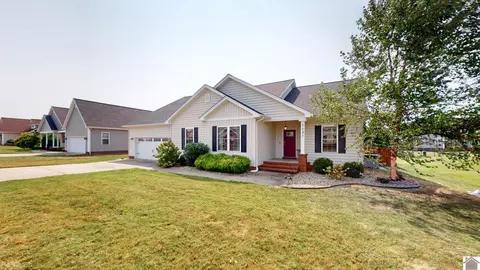 2247 Mitchell Dr, Murray, KY 42071 photo 2