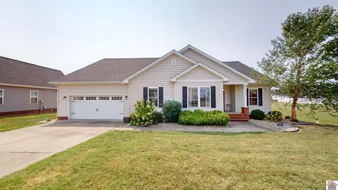 2247 Mitchell Dr, Murray, KY 42071