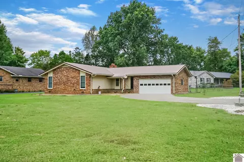 1703 Holiday Dr, Murray, KY 42071
