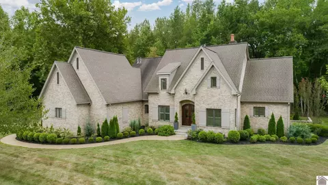 2107 Darby Dan Dr, Murray, KY 42071