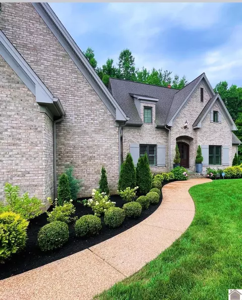 2107 Darby Dan Dr, Murray, KY 42071 photo 2