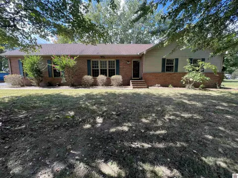 1225 N Roberston Rd, Murray, KY 42071
