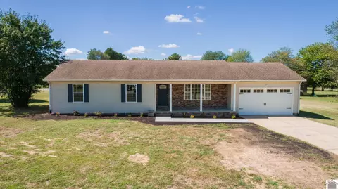 21 Wells Purdom Dr, Almo, KY 42020