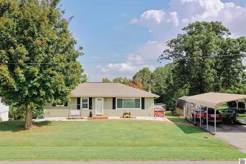 302 Highland Ave, Earlington, KY 42410