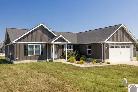 2216 Traci Dr, Murray, KY 42071