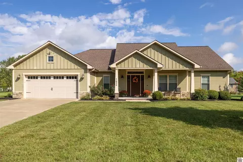 1636 Kandi Kay Ln, Murray, KY 42071