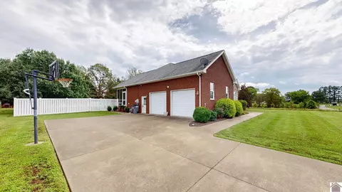 104 Marina Way, Murray, KY 42071 photo 25