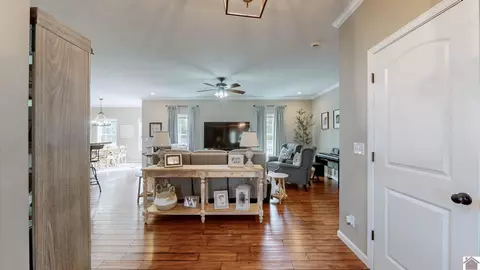 104 Marina Way, Murray, KY 42071 photo 3
