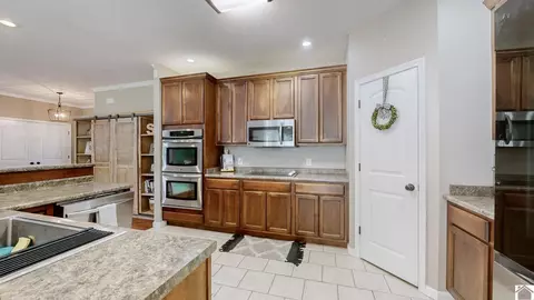 104 Marina Way, Murray, KY 42071 photo 8