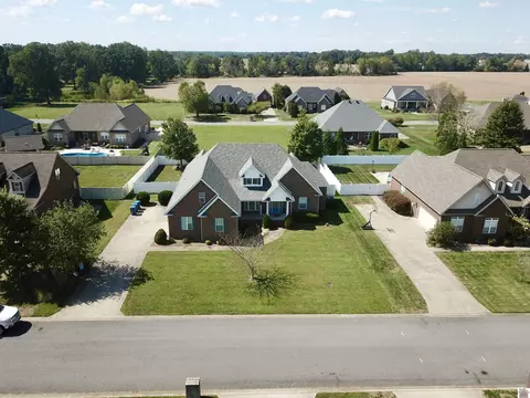 116 Legacy Ln, Murray, KY 42071 photo 2