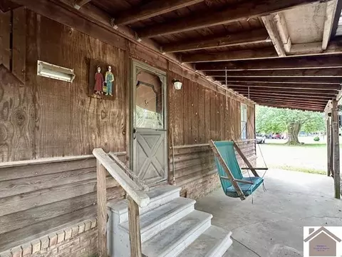 702 3rd St, Hazel, KY 42049 photo 4