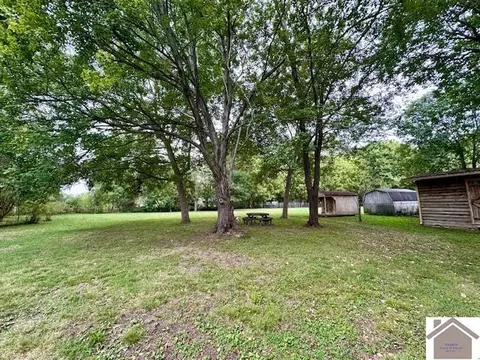 702 3rd St, Hazel, KY 42049 photo 7