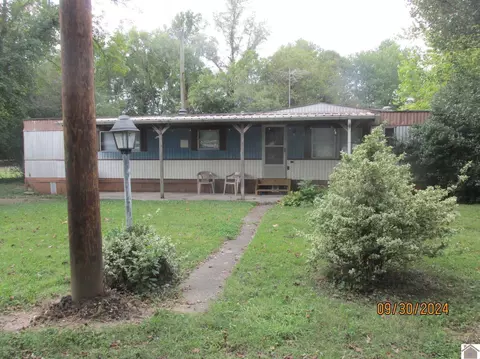 55 E 1st St, Gilbertsville, KY 42044