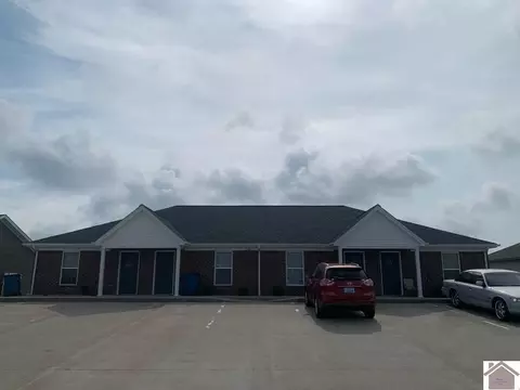 2108 Vintage Hills Dr, Murray, KY 42071
