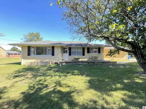 1905 Main St, Benton, KY 42025