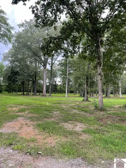 000 Forest Ridge Dr, Paducah, KY 42003